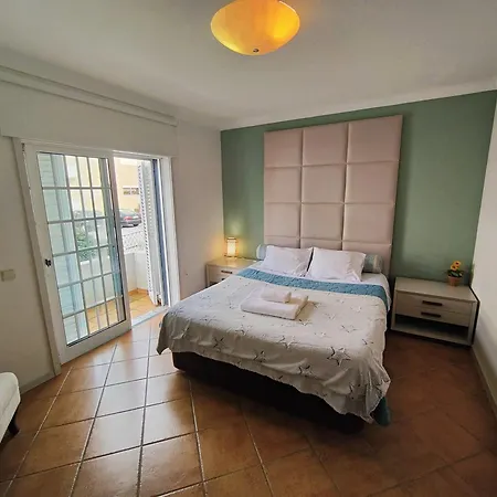 Aveiro Beach Hotel Hostel *