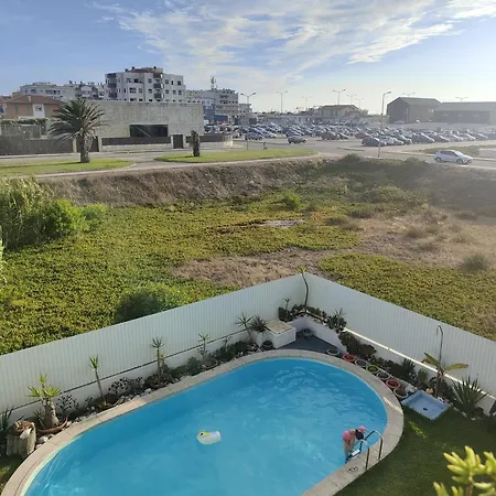 Vagueira Hostel *