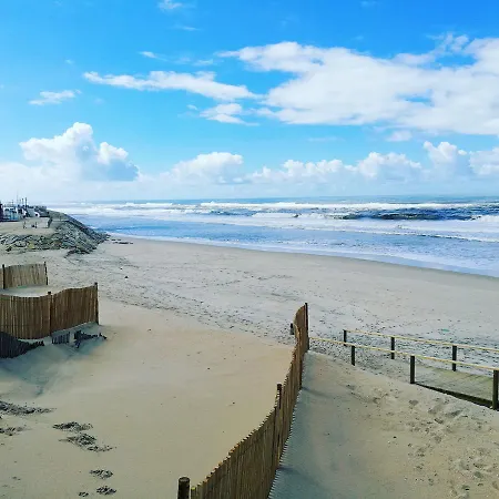 Hostel Aveiro Beach Hotel