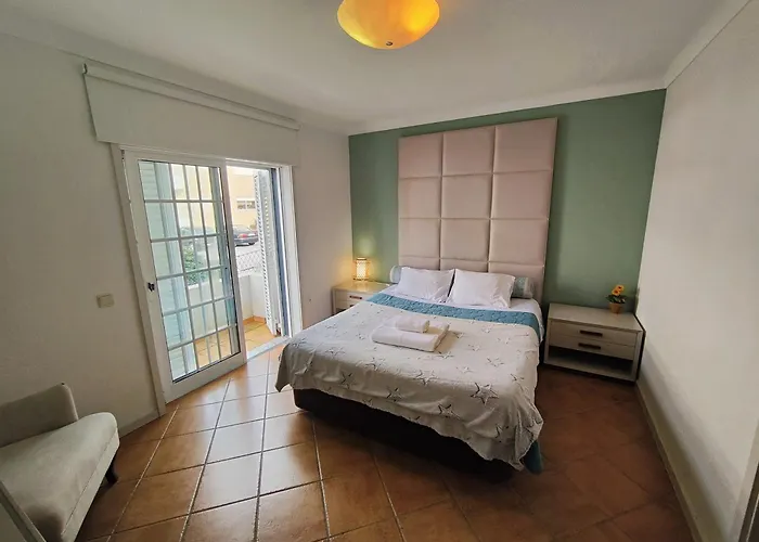 Portugal אכסניה *